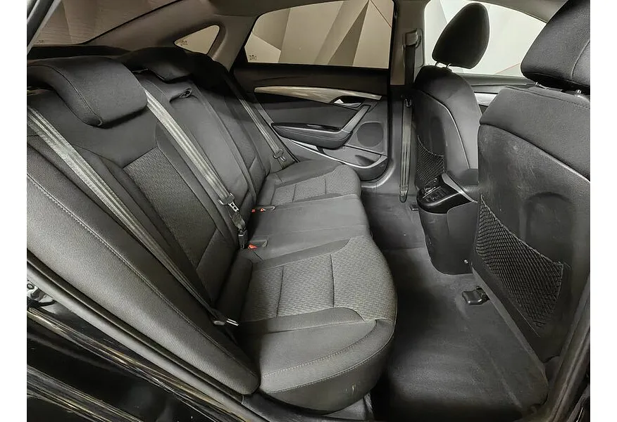 АВИЛОН - Hyundai i40 2.0 AT (150 л.с.) Comfort Черный - slide 12