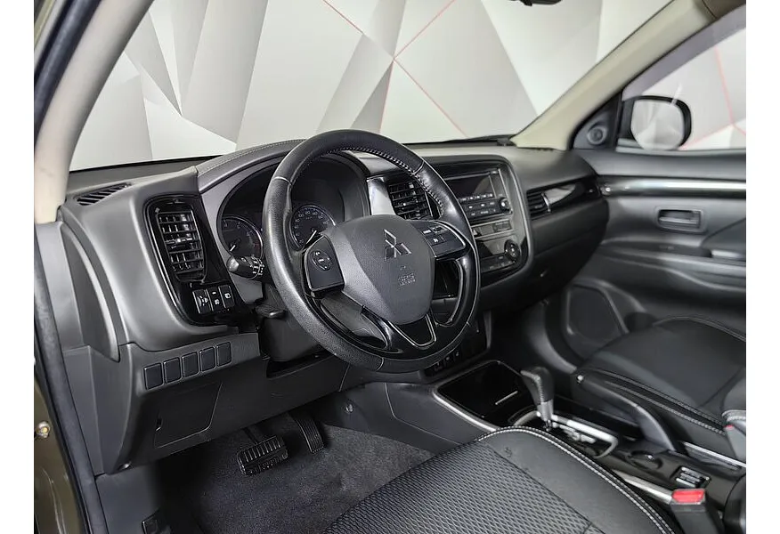 Mitsubishi Outlander 2.0 MIVEC CVT 2WD (146 л.с.) Invite Коричневый в АВИЛОН. Слайд №19