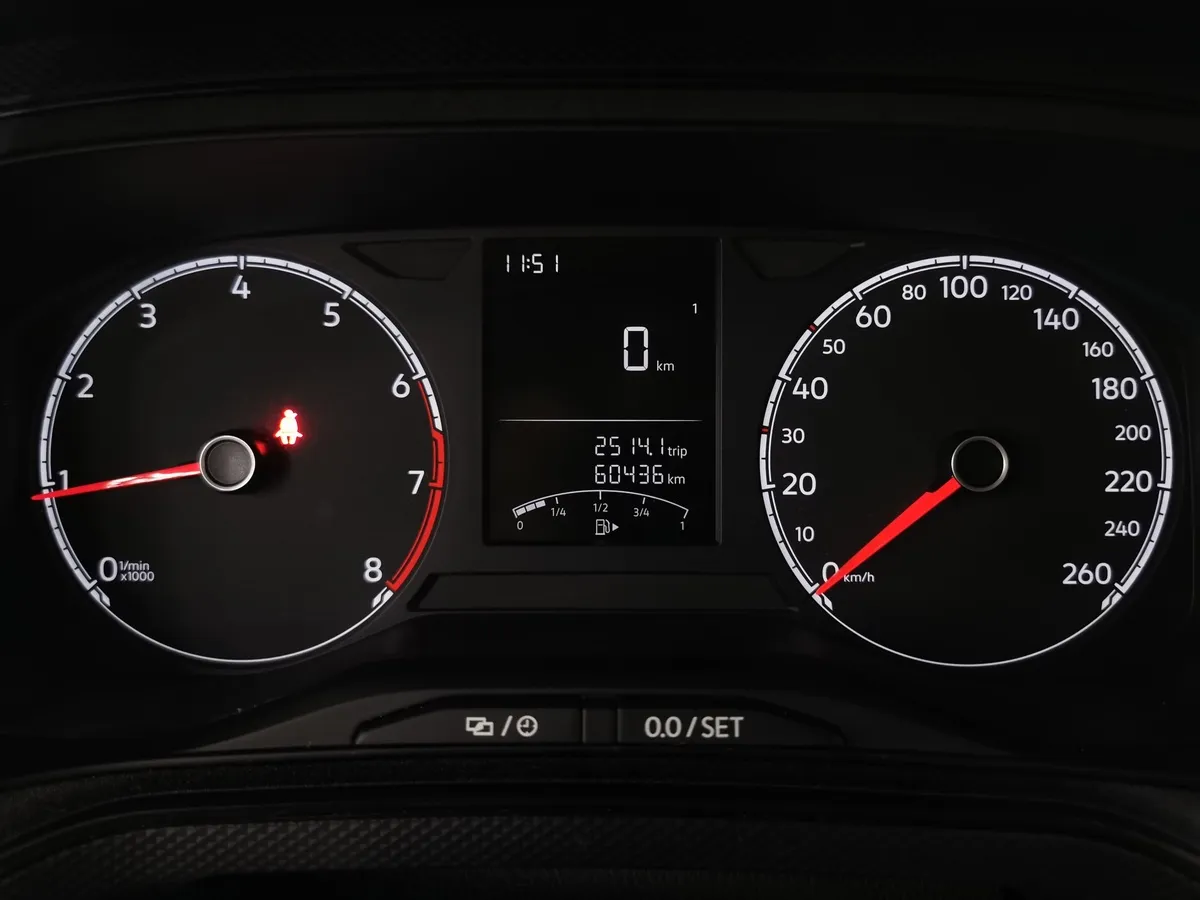 Volkswagen Polo 1.6 MT (105 л.с.) Trendline Серый в АВИЛОН. Слайд №17