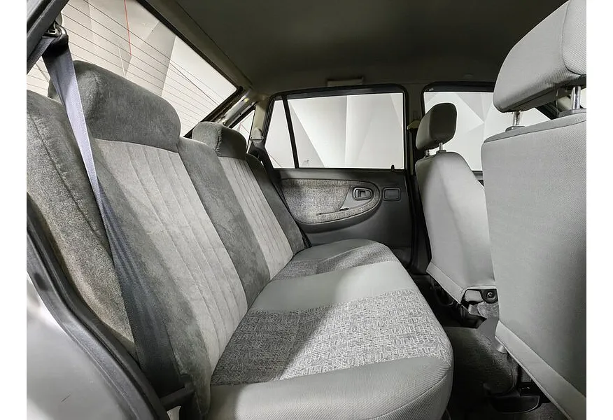 Daewoo Nexia 1.5 MT (75 л.с.) Серебристый в АВИЛОН. Слайд №14