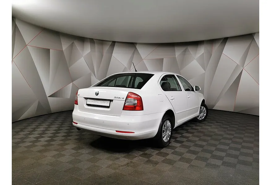 Skoda Octavia 1.6 MPI AT (102 л.с.) Белый в АВИЛОН. Слайд №2