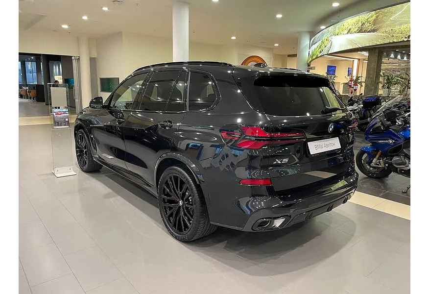 BMW X5 xDrive30d Steptronic (286 л.с.) Черный в АВИЛОН. Слайд №5