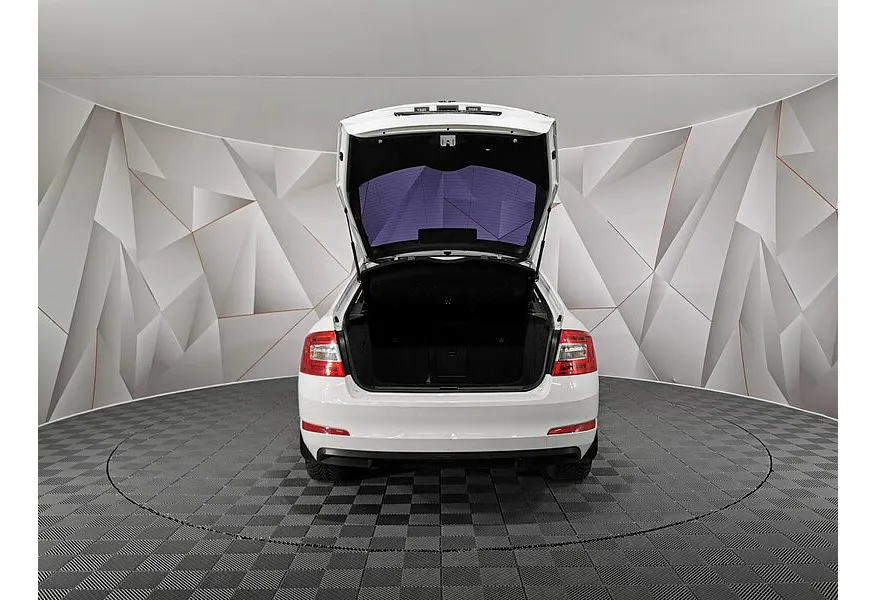 Skoda Octavia 2.0 TDI DSG (150 л.с.) Белый в АВИЛОН. Слайд №12