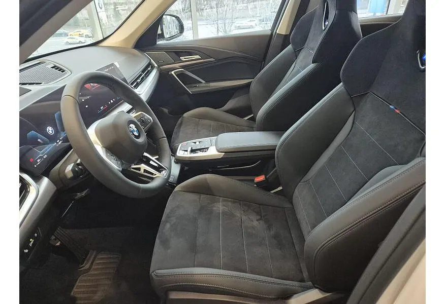 BMW X1 xDrive25 Li (204 л.с.) Белый в АВИЛОН. Слайд №10