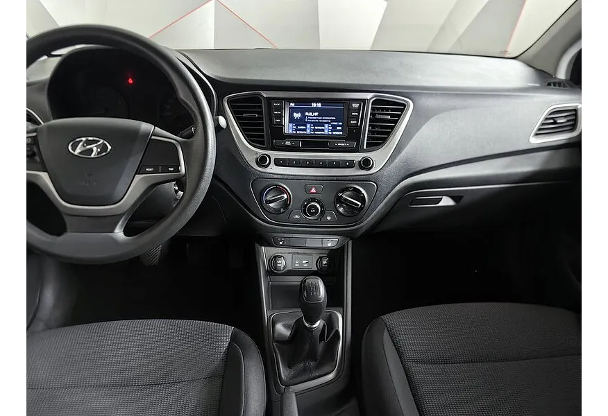 АВИЛОН - Hyundai Solaris 1.4 MT (100 л.с.) Active Plus Белый - slide 14