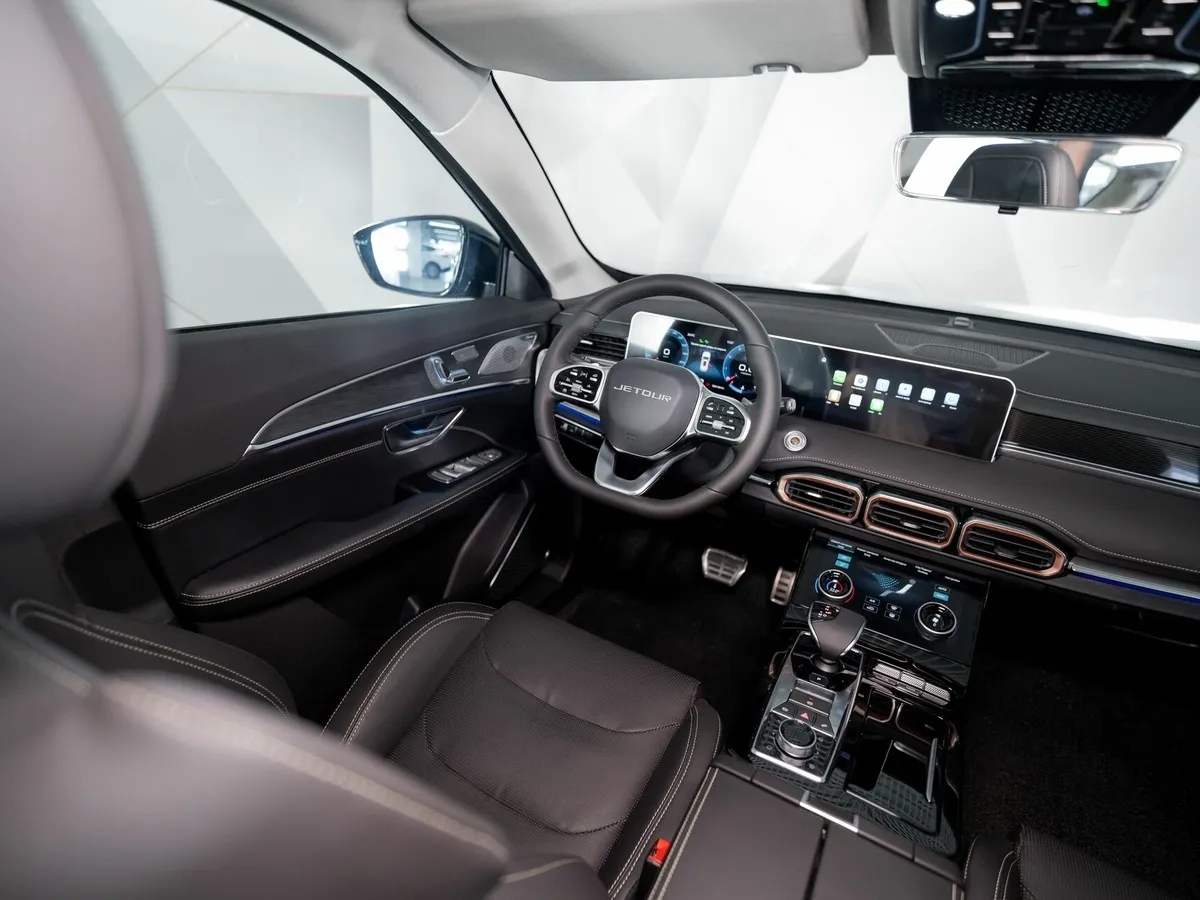 JETOUR X70 Plus 1.6 DCT (190 л.с.) Luxury Серый в АВИЛОН. Слайд №4