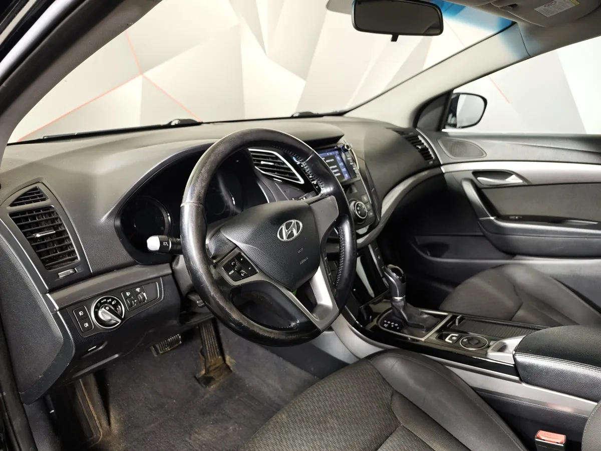 Hyundai i40 2.0 AT (150 л.с.) Comfort Черный в АВИЛОН. Слайд №19