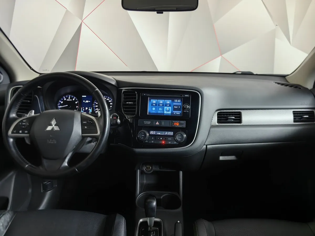 Mitsubishi Outlander 2.0 CVT 4WD (146 л.с.) Instyle E29 Белый в АВИЛОН. Слайд №15