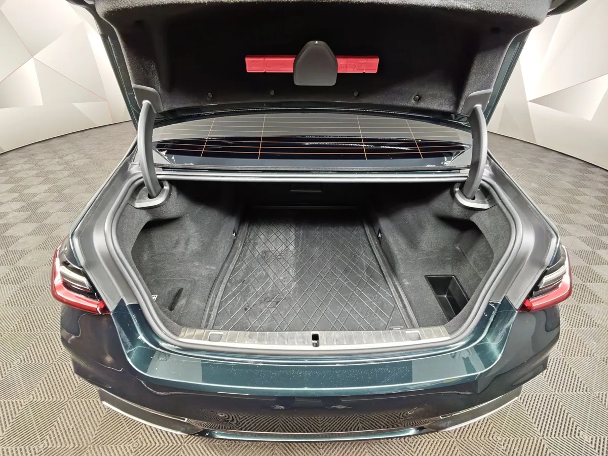 BMW 7 серия M760Li xDrive Steptronic (609 л.с.) Зеленый в АВИЛОН. Слайд №8