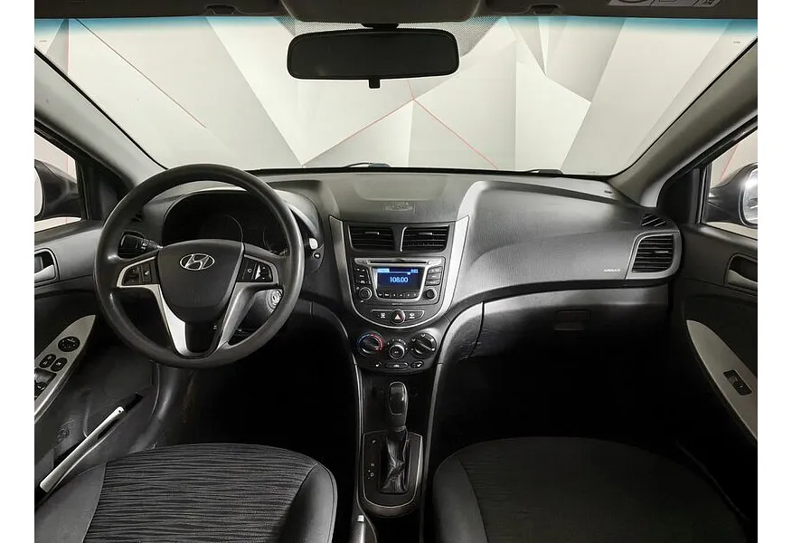 Hyundai Solaris 1.6 AT (123 л.с.) Comfort Серый в АВИЛОН. Слайд №13 Hyundai Solaris 1.6 AT (123 л.с.) Comfort Серый в АВИЛОН. Слайд №13