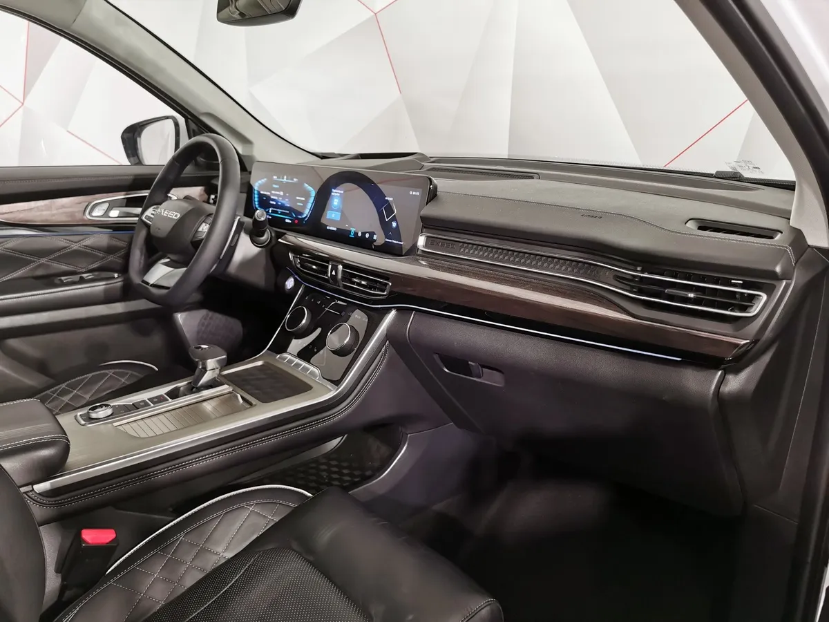 EXEED VX 2.0 AMT AWD (249 л.с.) President Белый в АВИЛОН. Слайд №12