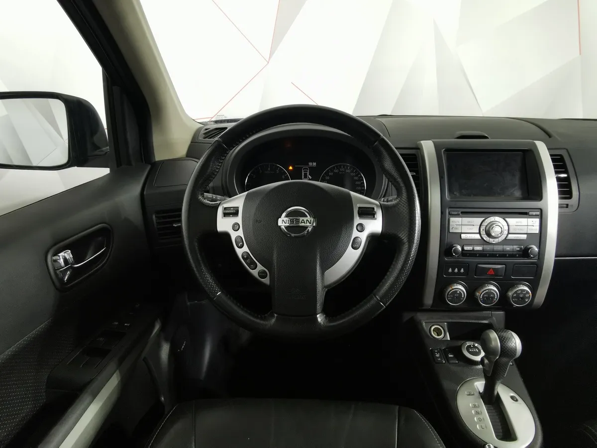 Nissan X-Trail 2.0 CVT AWD (141 л.с.) Черный в АВИЛОН. Слайд №18