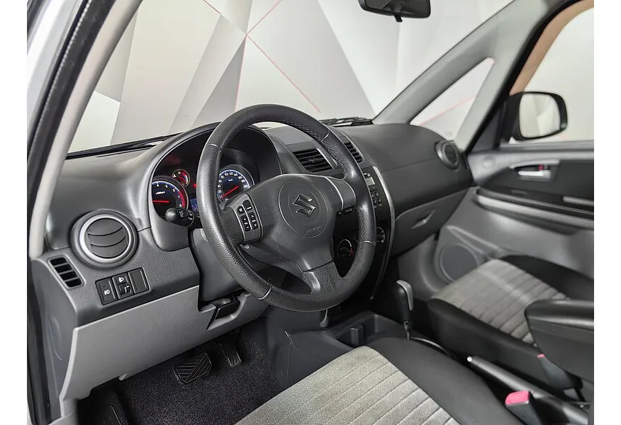 Suzuki SX4 1.6 AT (112 л.с.) GL+ Серебристый в АВИЛОН. Слайд №18
