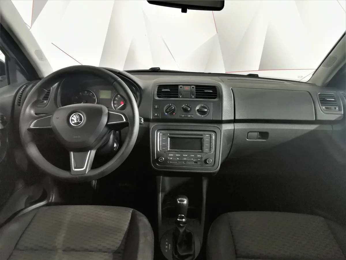 Skoda Fabia 1.6 AT (105 л.с.) Серебристый в АВИЛОН. Слайд №13