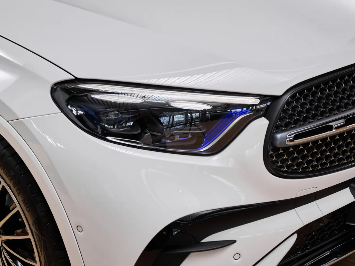 Mercedes-Benz GLC Купе 260 9G-TRONIC 4MATIC (204 л.с.) Белый в АВИЛОН. Слайд №19