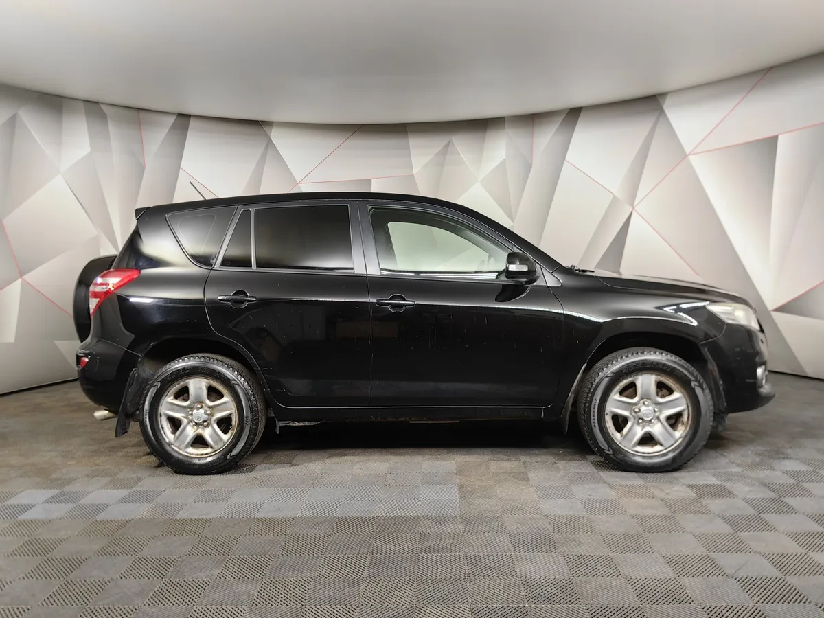 Toyota RAV4 2.0 CVT (158 л.с.) Черный в АВИЛОН. Слайд №6