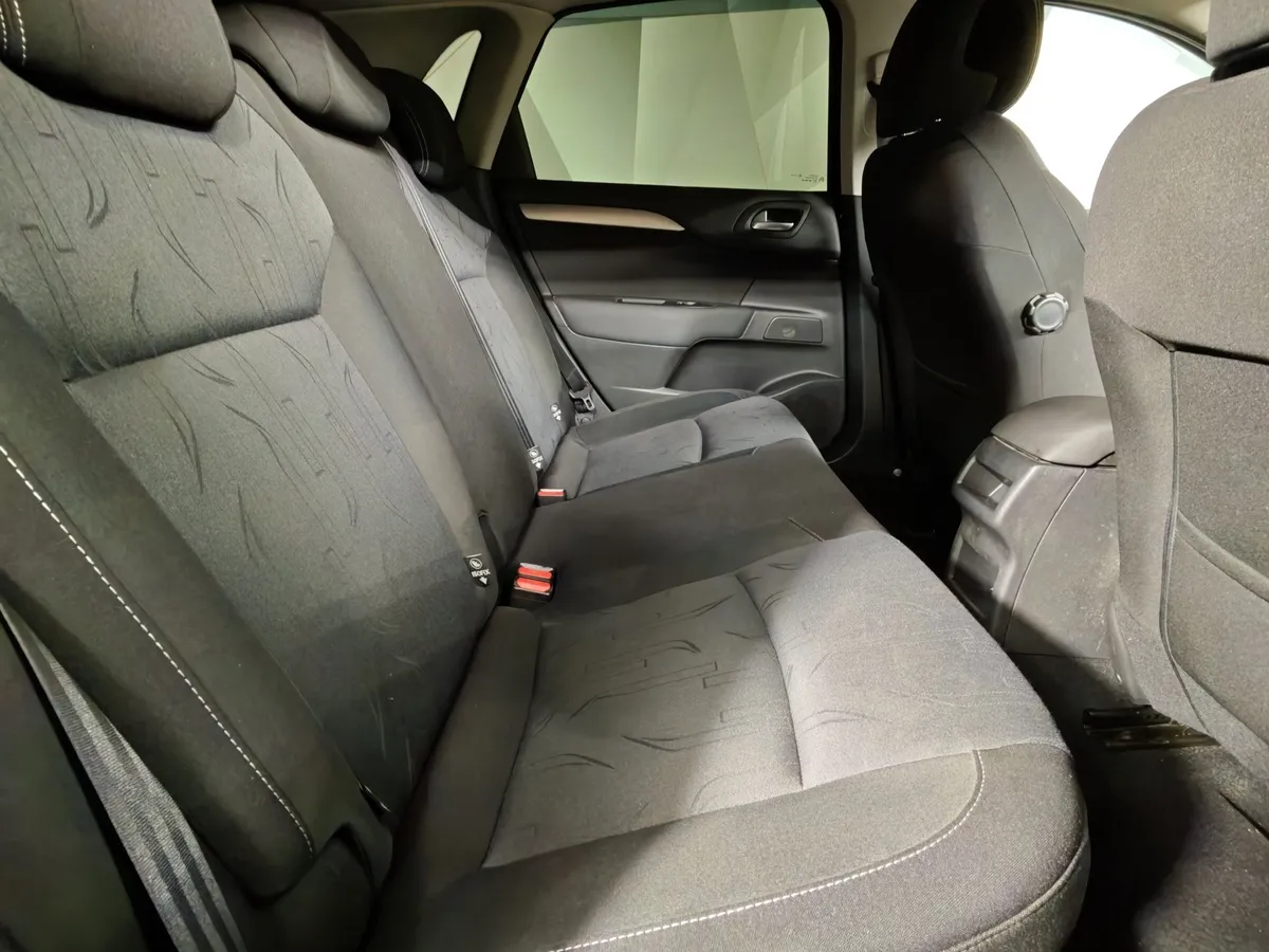 Citroen C4 1.6 VTi MT (120 л.с.) Черный в АВИЛОН. Слайд №16