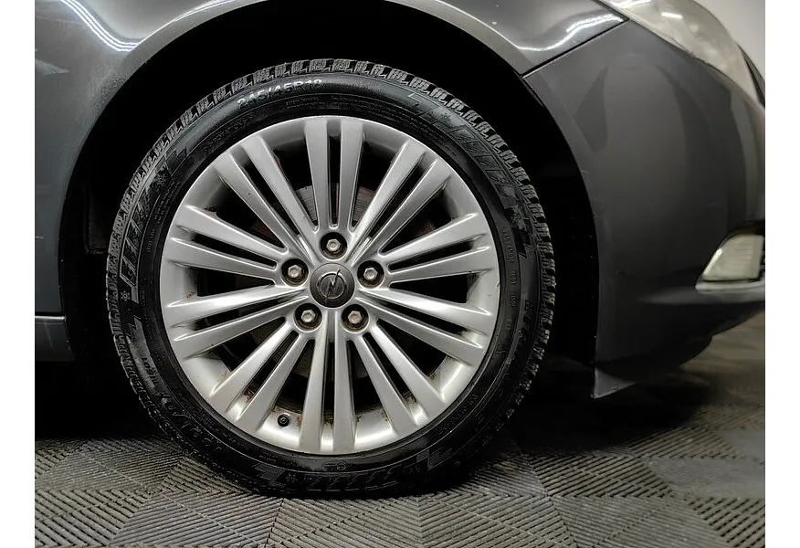 Opel Insignia 2.0 Turbo AT (220 л.с.) Серый в АВИЛОН. Слайд №9