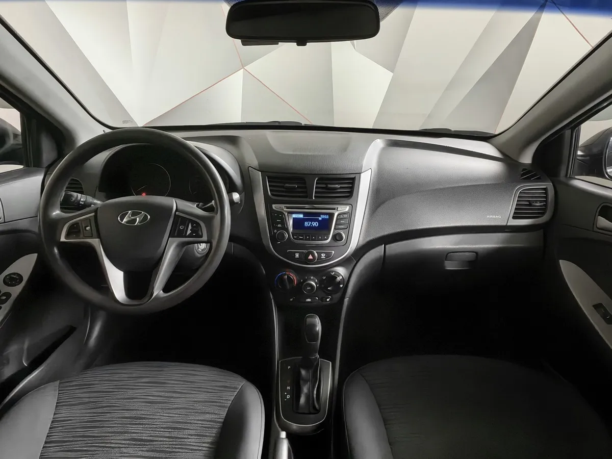 Hyundai Solaris 1.6 AT (123 л.с.) Comfort Черный в АВИЛОН. Слайд №13