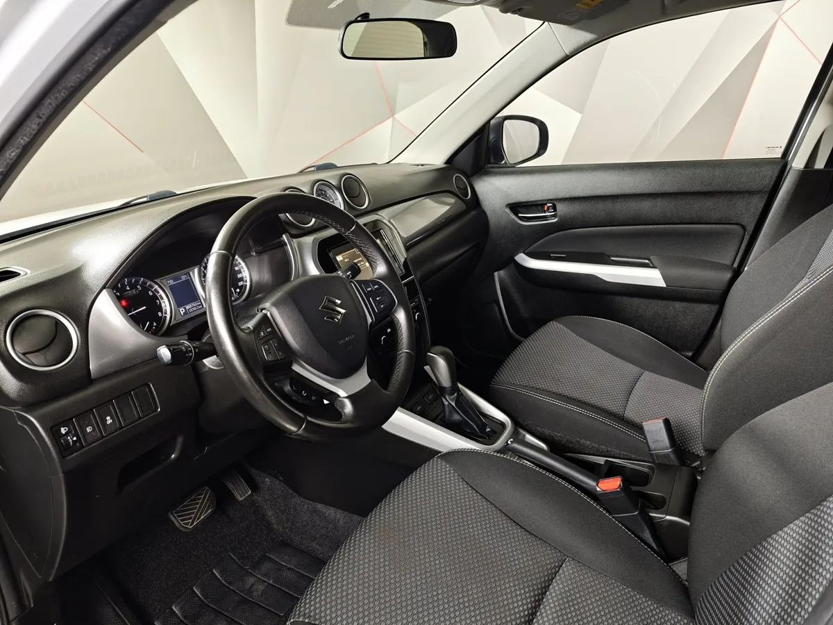 Suzuki Vitara 1.6 AT (117 л.с.) Белый в АВИЛОН. Слайд №19