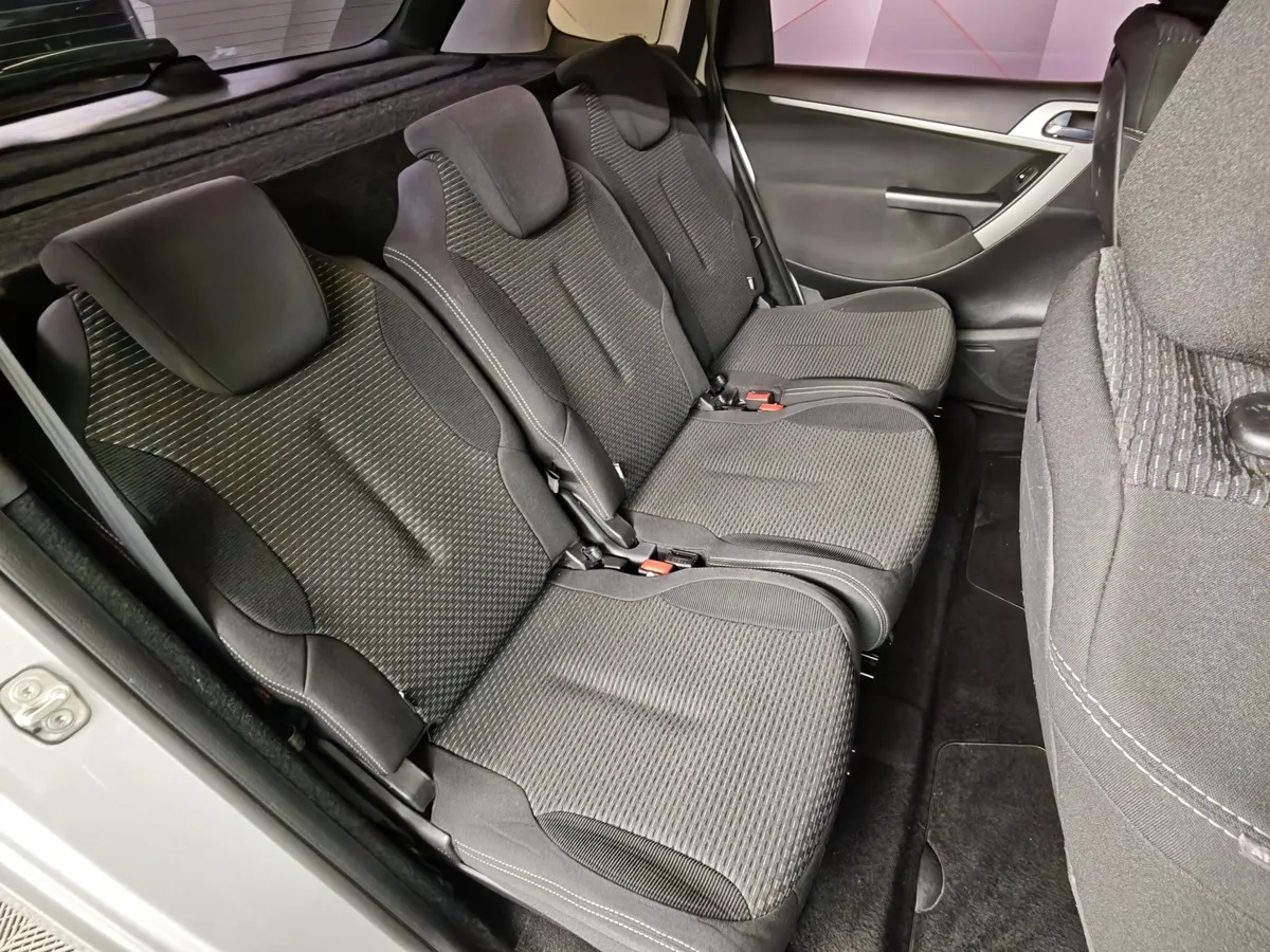 Citroen C4 Picasso 1.6 THP AT (150 л.с.) Серебристый в АВИЛОН. Слайд №17
