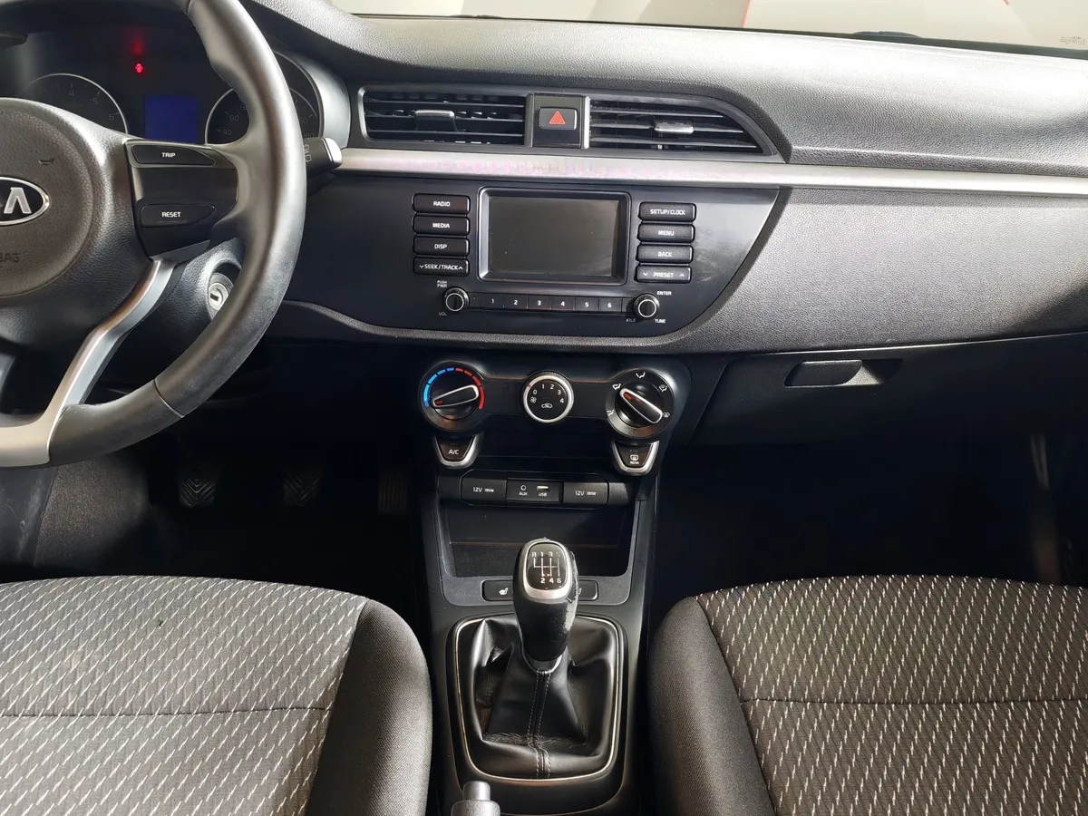 Kia Rio X-Line 1.4 AT (100 л.с.) Черный в АВИЛОН. Слайд №15