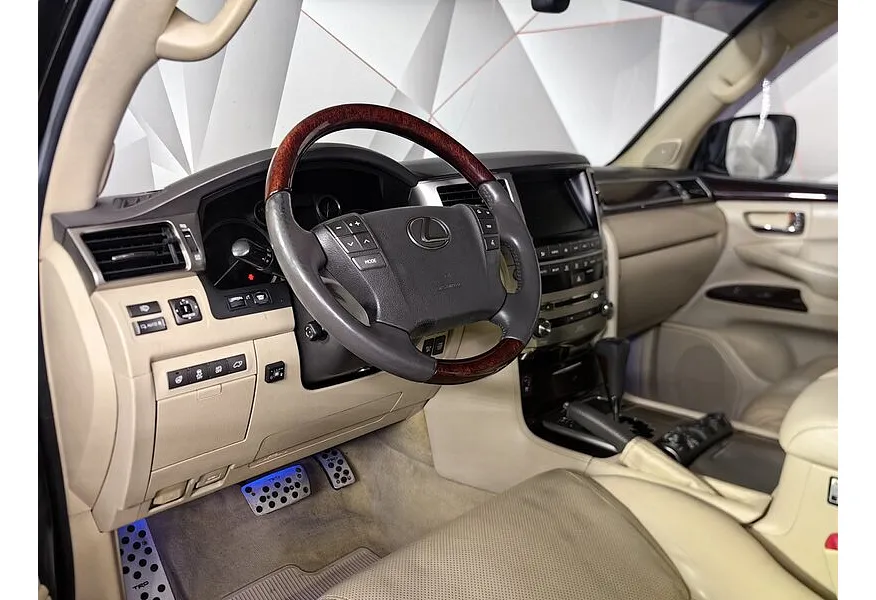 Lexus LX 570 AT (367 л.с.) Черный в АВИЛОН. Слайд №19