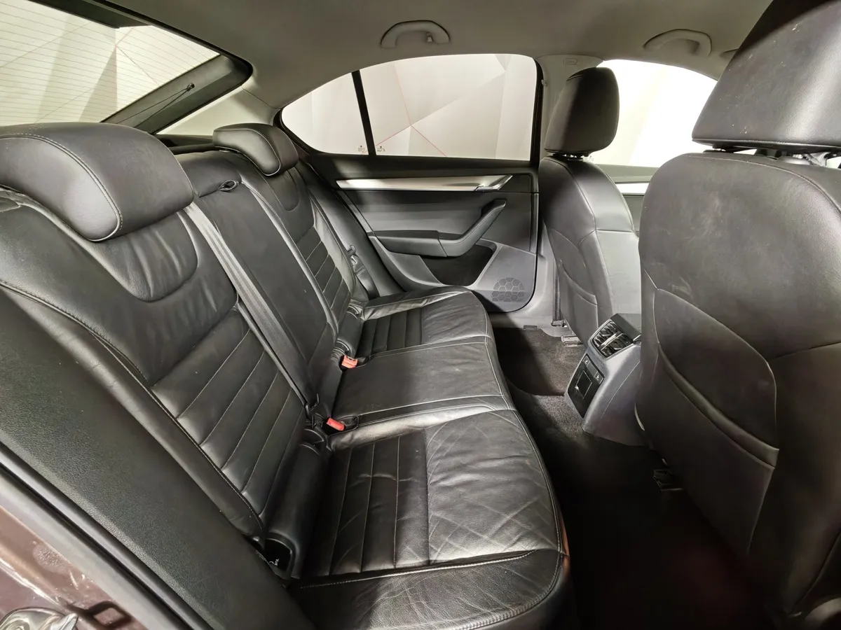 Skoda Octavia 1.8 TSI DSG (180 л.с.) Коричневый в АВИЛОН. Слайд №15