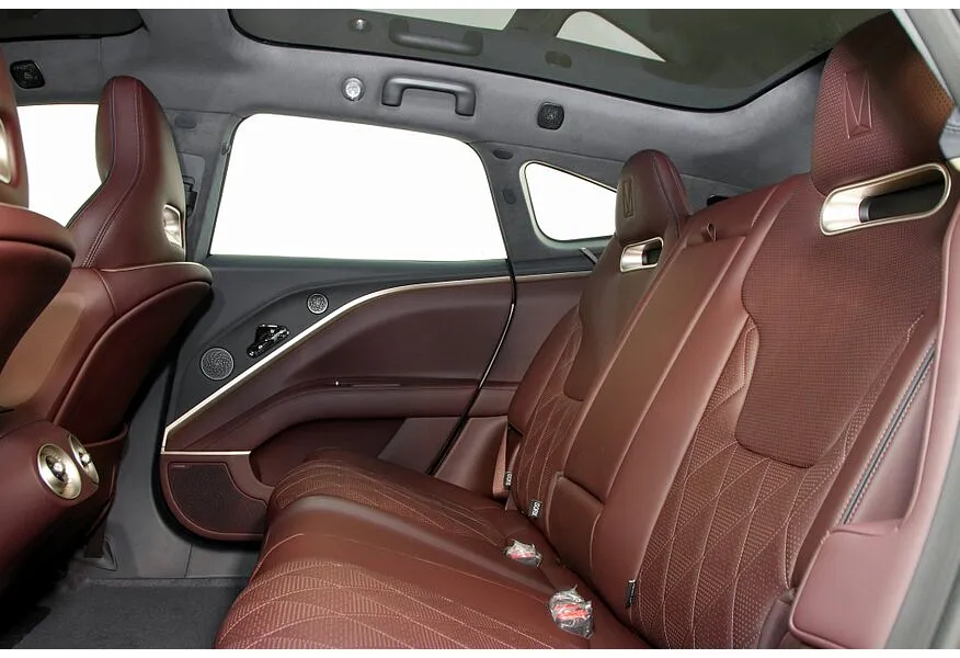 Avatr 11 116 kWh 4WD (578 л.с.) 4 места Белый в АВИЛОН. Слайд №12