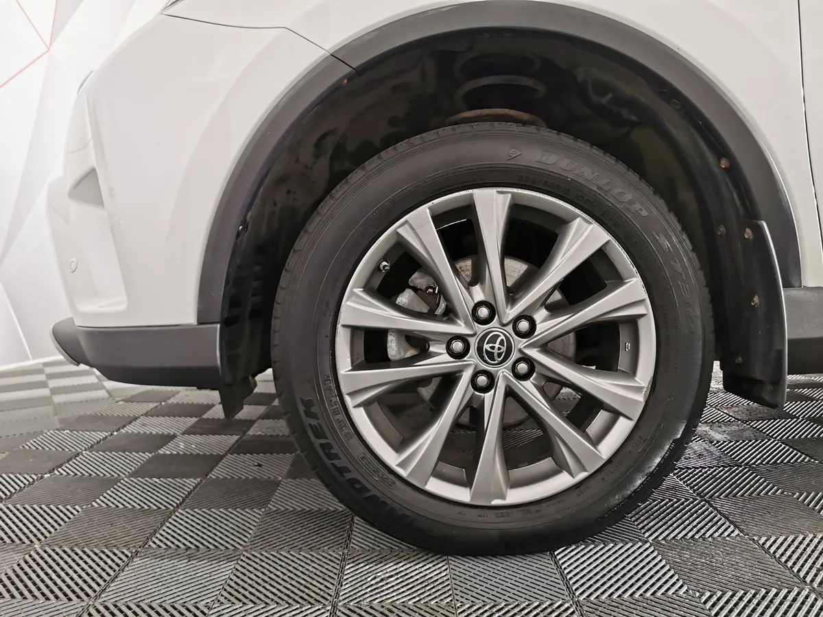 Toyota RAV4 2.0 CVT AWD (146 л.с.) Классик Белый в АВИЛОН. Слайд №9
