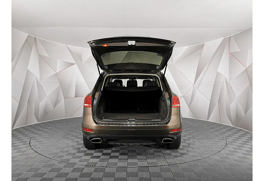Volkswagen Touareg 3.0 TDI Tiptronic 4Motion (245 л.с.) Коричневый в АВИЛОН. Слайд №12