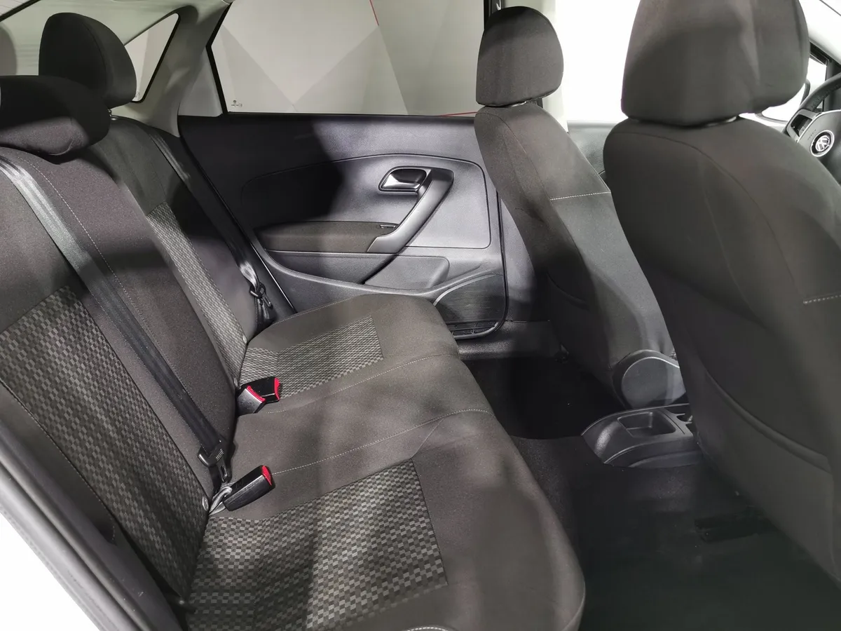 Volkswagen Polo 1.6 MT (105 л.с.) Trendline Белый в АВИЛОН. Слайд №15