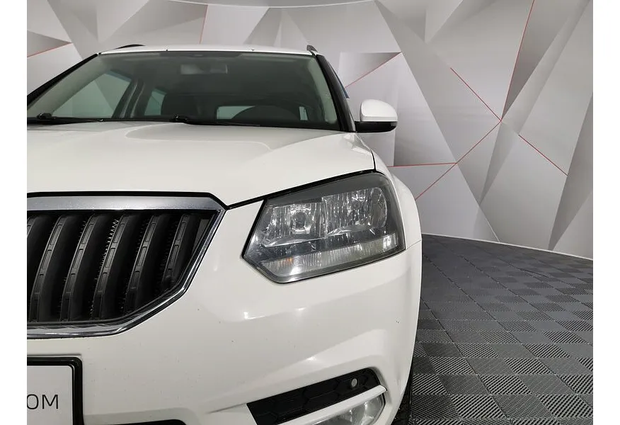Skoda Yeti 1.8 TSI 4x4 DSG (152 л.с.) Белый в АВИЛОН. Слайд №10