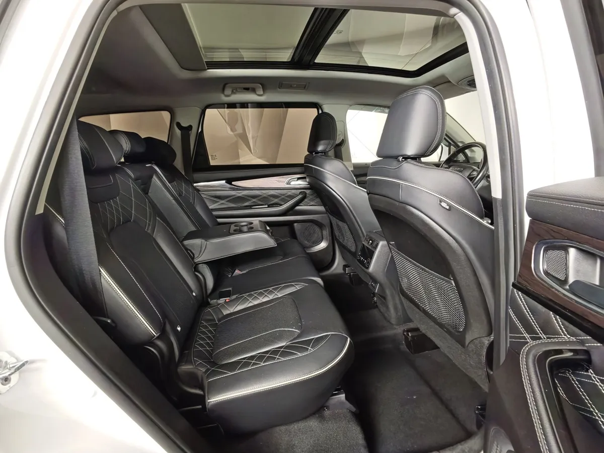 EXEED VX 2.0 AT AWD (249 л.с.) 7 мест President Белый в АВИЛОН. Слайд №16