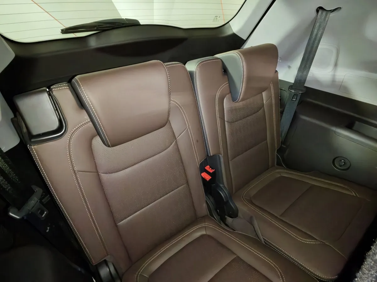 Chery Tiggo 8 Pro 1.6 TGDI DCT7 (186 л.с.) Prestige Фиолетовый в АВИЛОН. Слайд №23