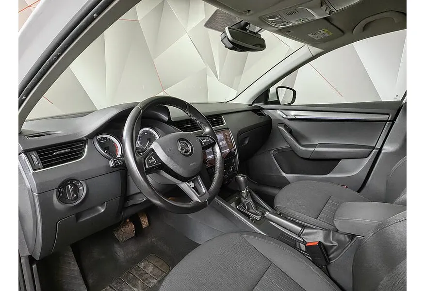 АВИЛОН - Skoda Octavia 1.4 TSI DSG (150 л.с.) Ambition Белый - slide 10