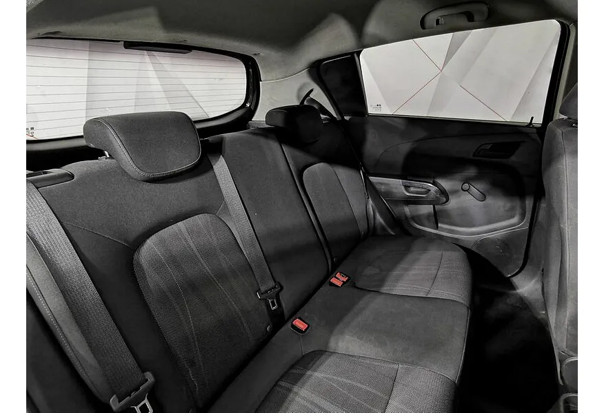 Chevrolet Aveo 1.6 AT (115 л.с.) Черный в АВИЛОН. Слайд №16