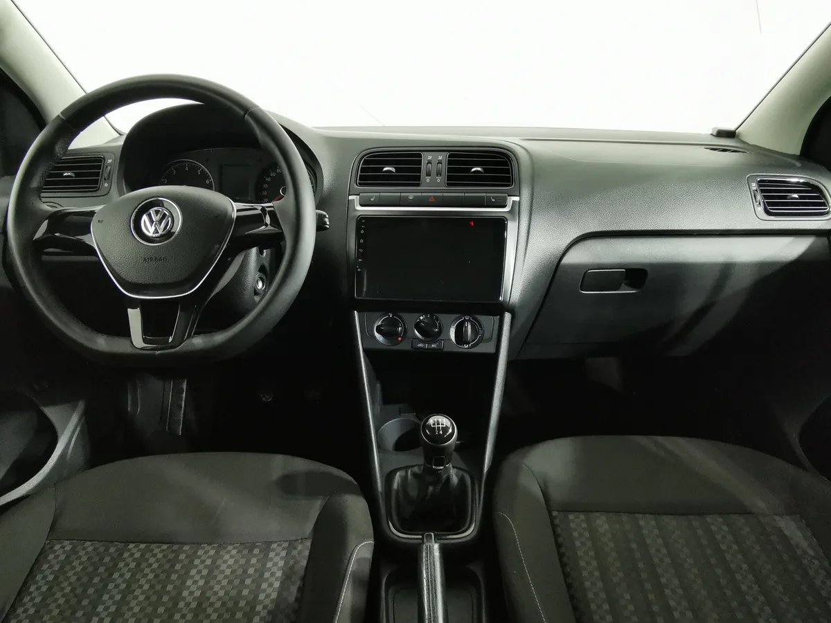 Volkswagen Polo 1.6 MT (105 л.с.) Trendline Белый в АВИЛОН. Слайд №13
