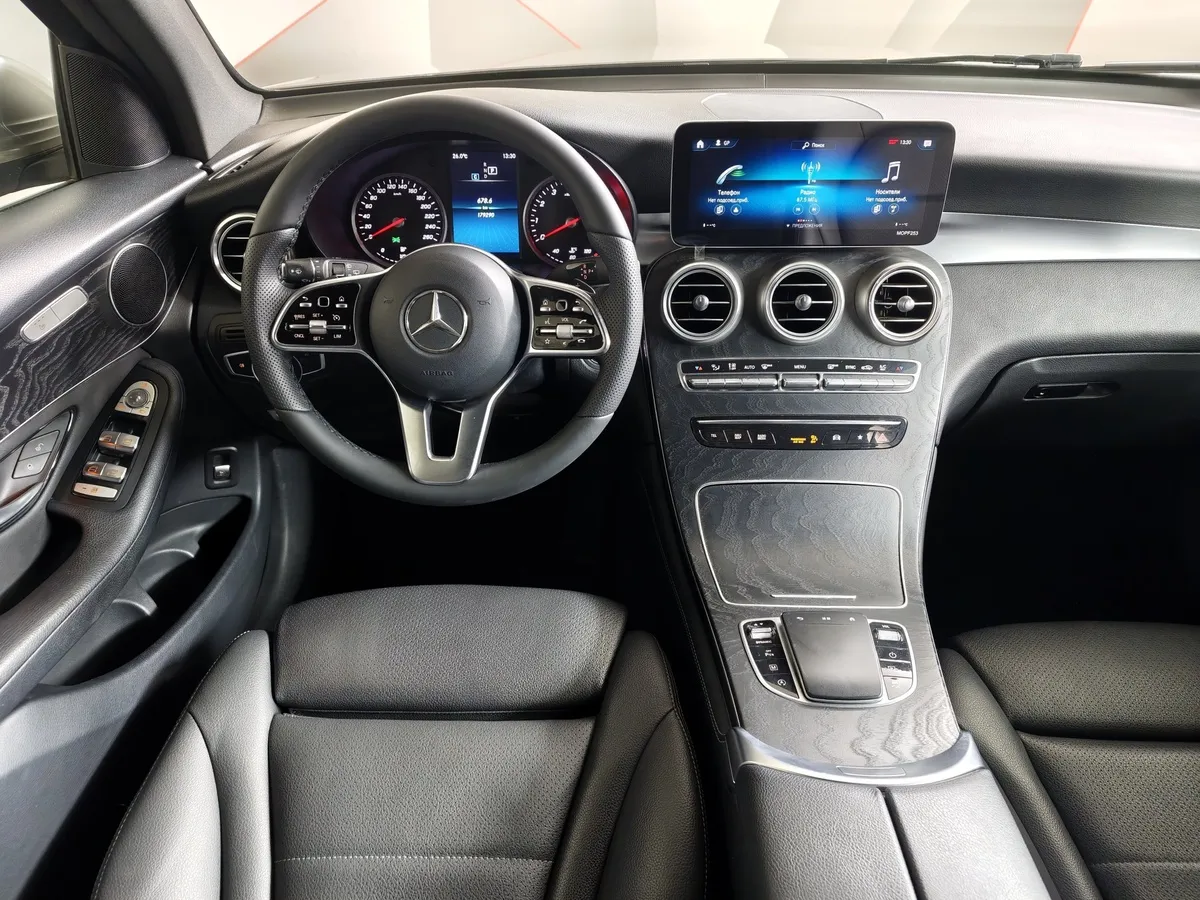 Mercedes-Benz GLC 200 9G-TRONIC 4MATIC (197 л.с.) Premium Серый в АВИЛОН. Слайд №20