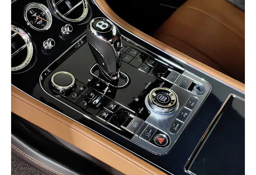 Bentley Continental GT 6.0 AWD AMT (635 л.с.) Оранжевый в АВИЛОН. Слайд №27