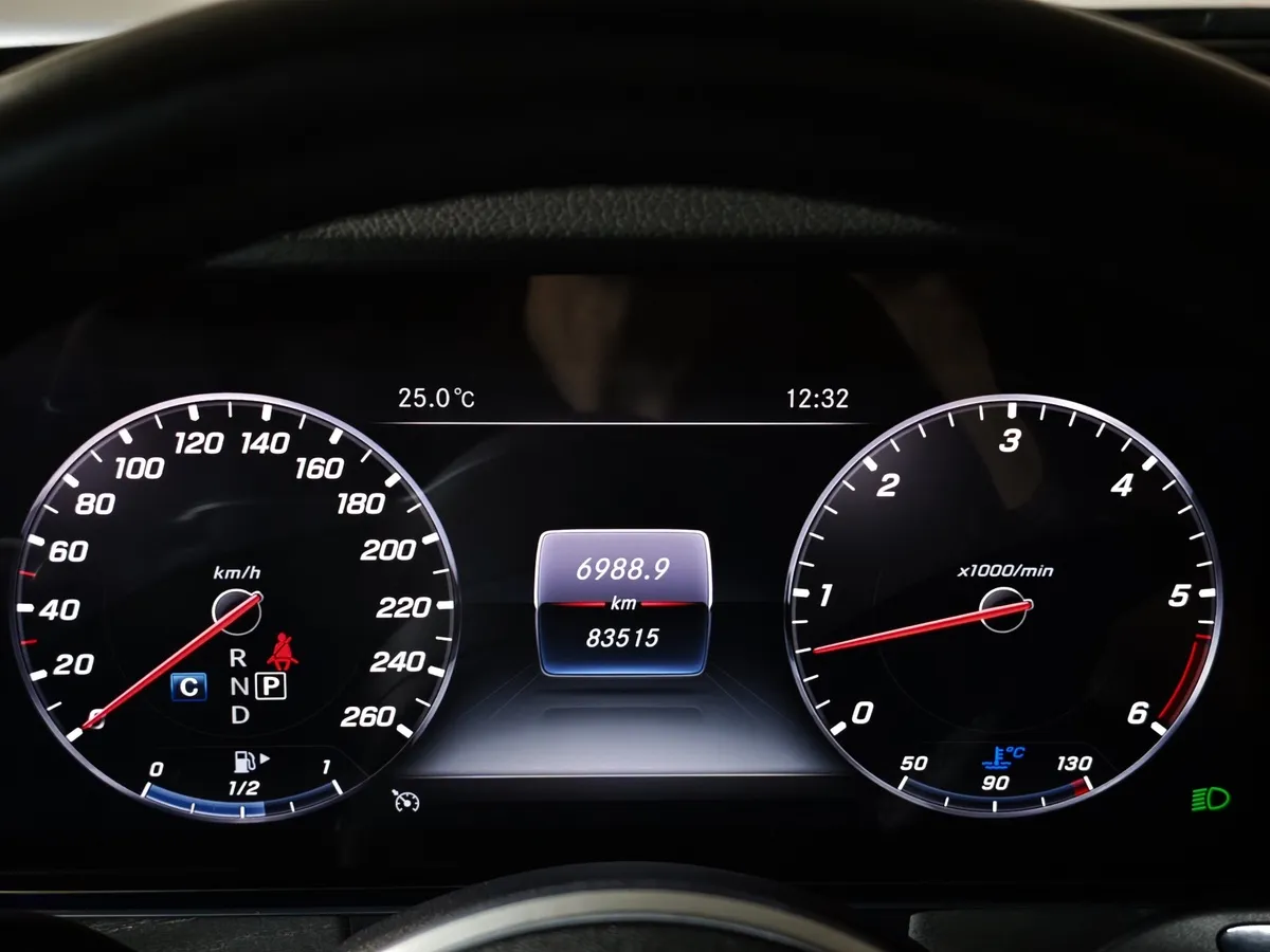 Mercedes-Benz CLS 350 d AT 4Matic (249 л.с.) Sport Черный в АВИЛОН. Слайд №18