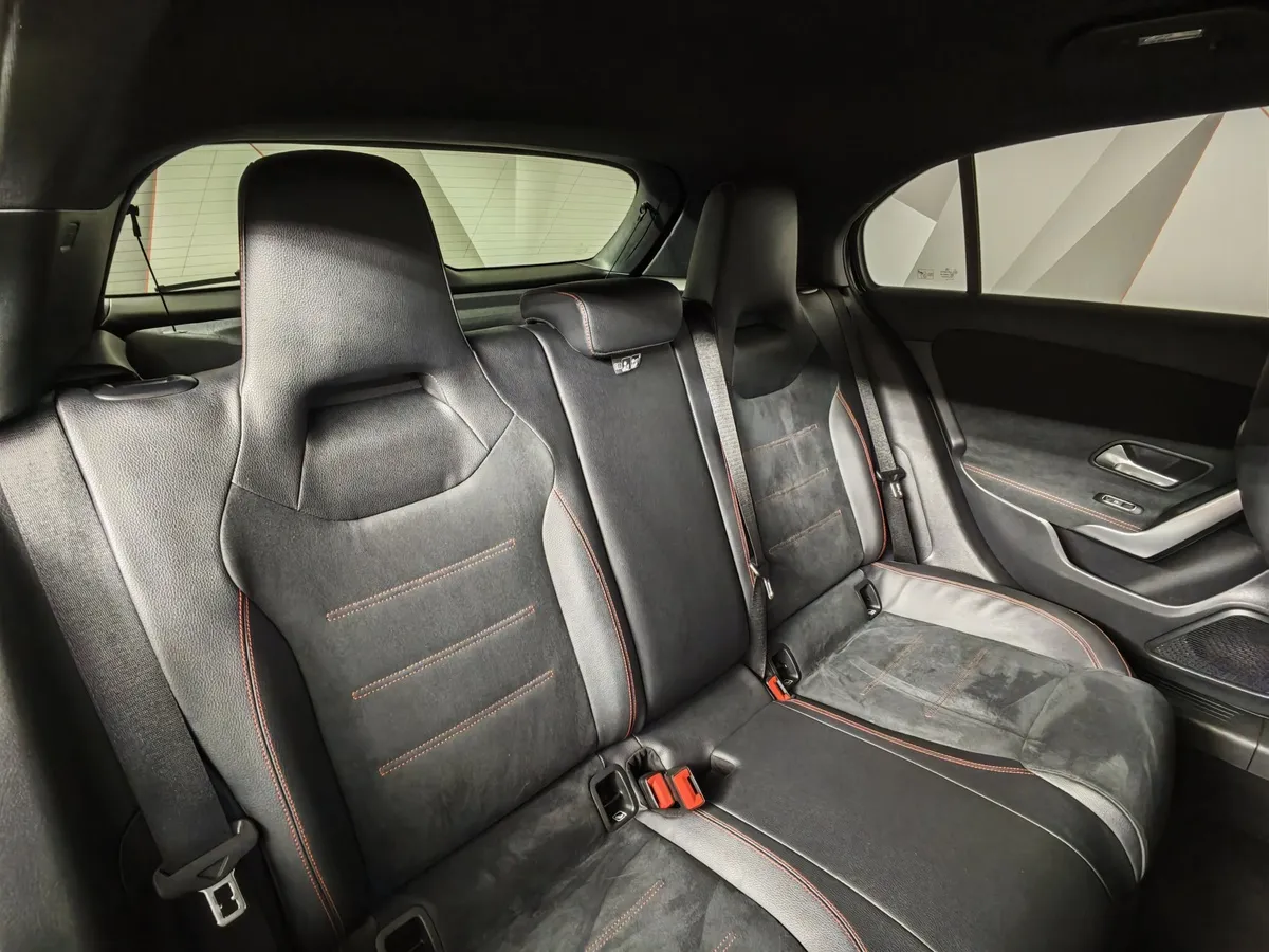 Mercedes-Benz A-Класс A 200 7G-DCT (150 л.с.) Sport Черный в АВИЛОН. Слайд №16
