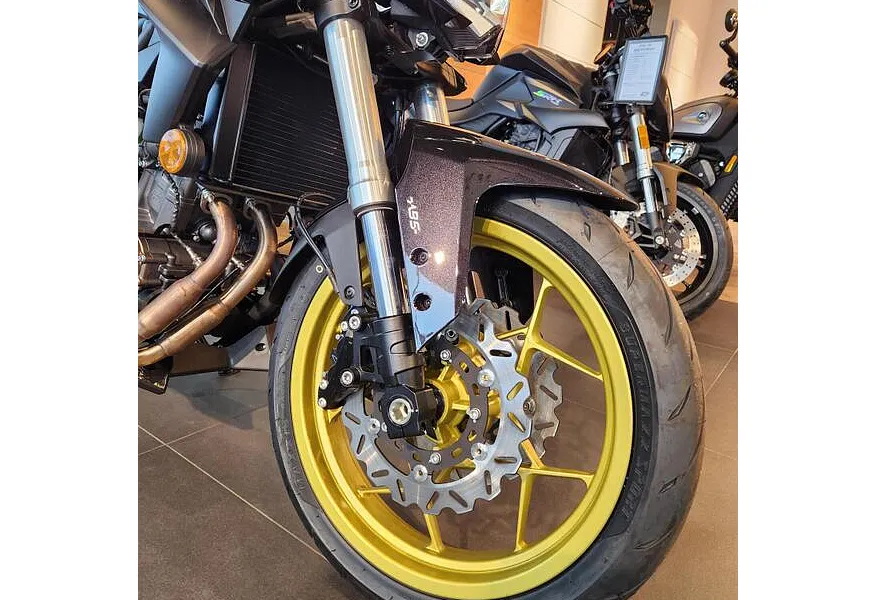 QJMOTOR SRK 400 400 см³ (41 л.с.) (41) 400 Черный в АВИЛОН. Слайд №15