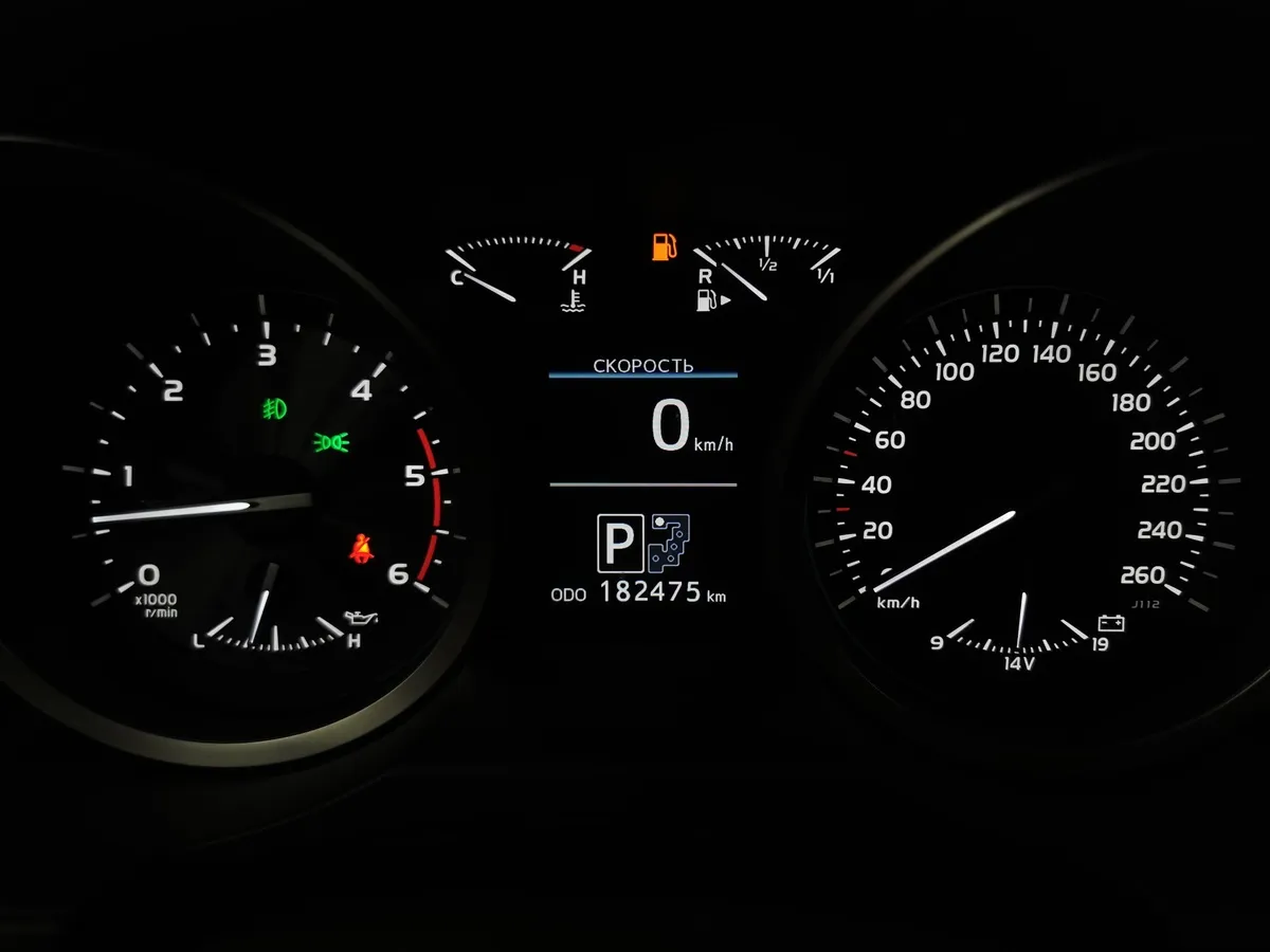Toyota Land Cruiser 4.5 Twin-Turbo D AT 4WD (5 мест) (235 л.с.) Престиж Черный в АВИЛОН. Слайд №17