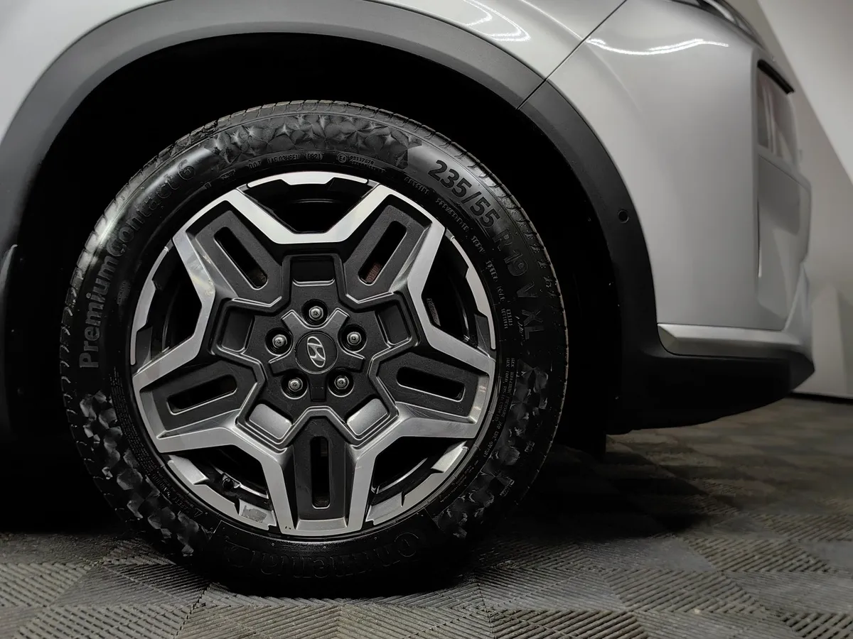 Hyundai Santa Fe 2.2 CRDi AWD 8AT (200 л.с.) High-Tech Серый в АВИЛОН. Слайд №9