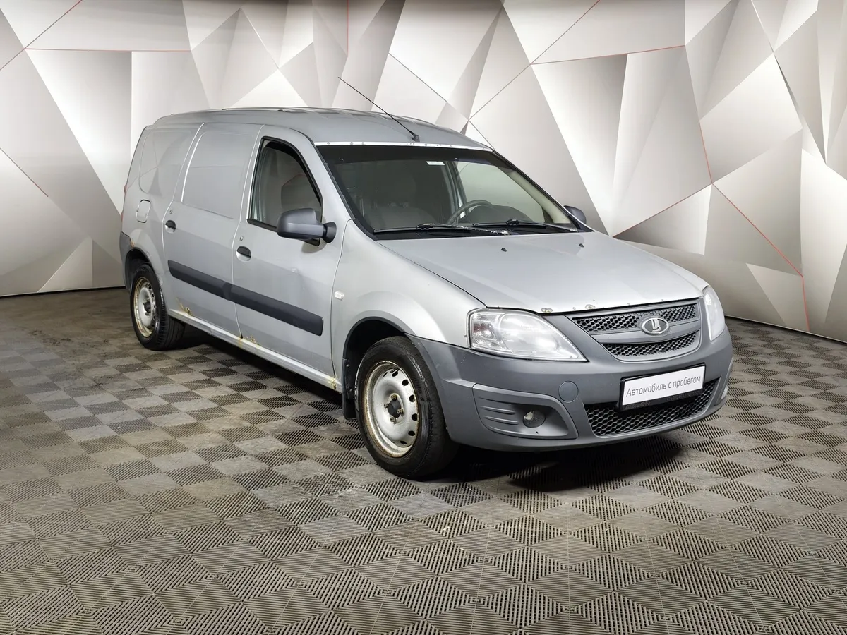 ВАЗ (Lada) Largus 1.6 MT 8 кл (5 мест) (84 л.с.) Серебристый в АВИЛОН. Слайд №3
