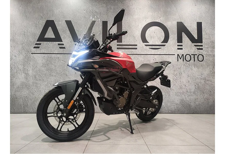 VOGE 300DS 292 см³ (29 л.с.) Красный в АВИЛОН. Слайд №1