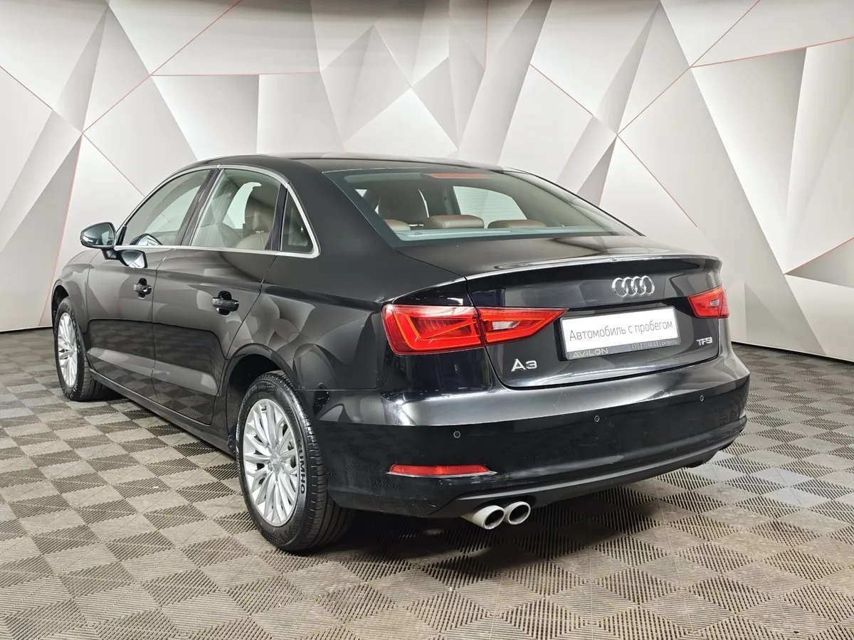 Audi A3 1.4 TFSI S tronic (125 л.с.) Ambition Черный в АВИЛОН. Слайд №4