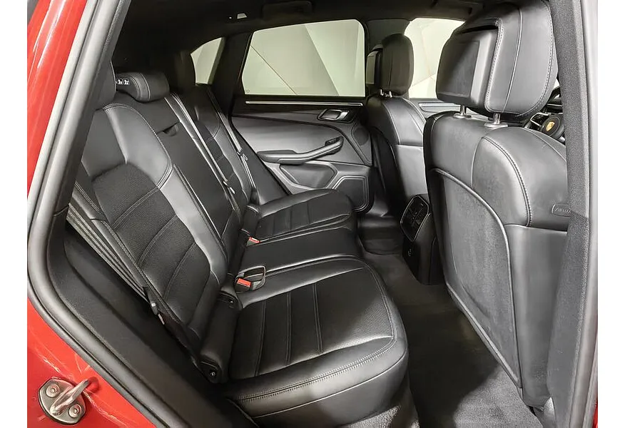 АВИЛОН - Porsche Macan 2.0 PDK AWD (252 л.с.) Красный - slide 6