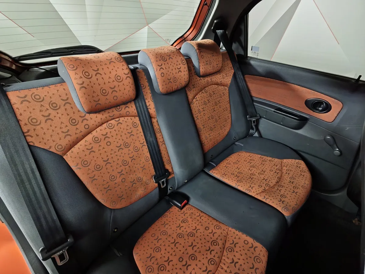 Chevrolet Spark 0.8 AT FWD (52 л.с.) Оранжевый в АВИЛОН. Слайд №13